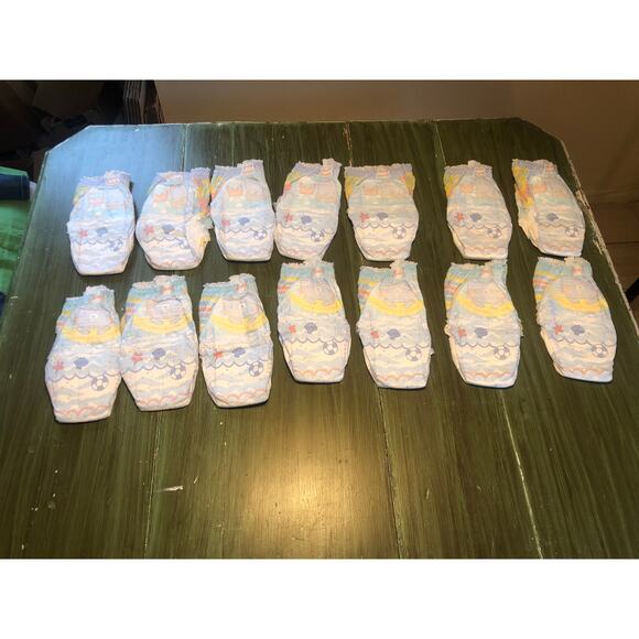 Pampers Splashers NEW Swim Diapers - Qty 14 - Size M - Picture 1 of 3